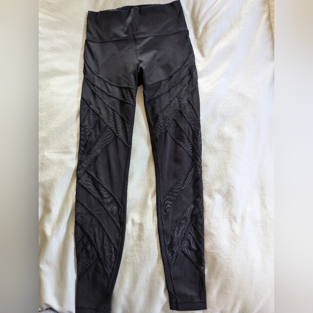 Lululemon Back Lace Paneled Leggings